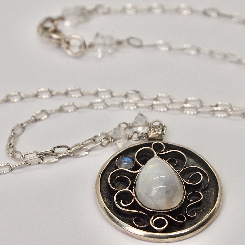 ❤️SOLD❤️Sterling, Moonstone Necklace